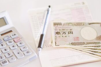 介護保険サービスの職種ごとの平均給与額（平均月収・平均年収）